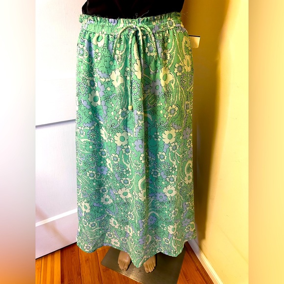 Her Destiny Dresses & Skirts - NWT- Her Destiny Womnes' skirts